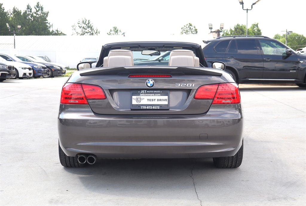 2011 BMW 3 Series - $12,995