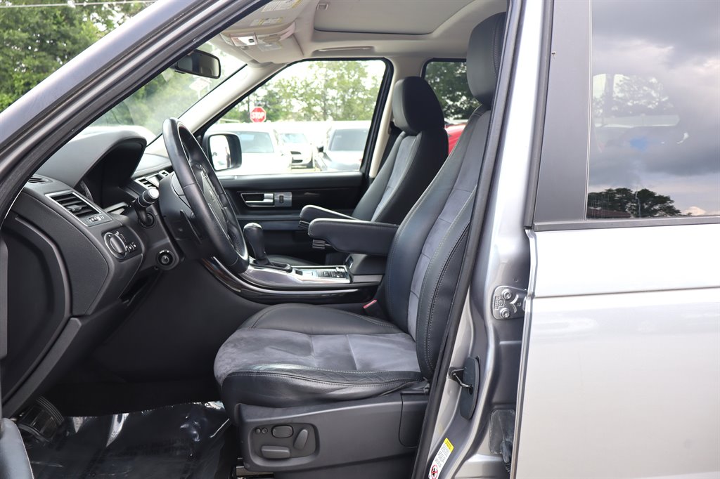 2012 Land Rover Range Rover Sport - $16,995