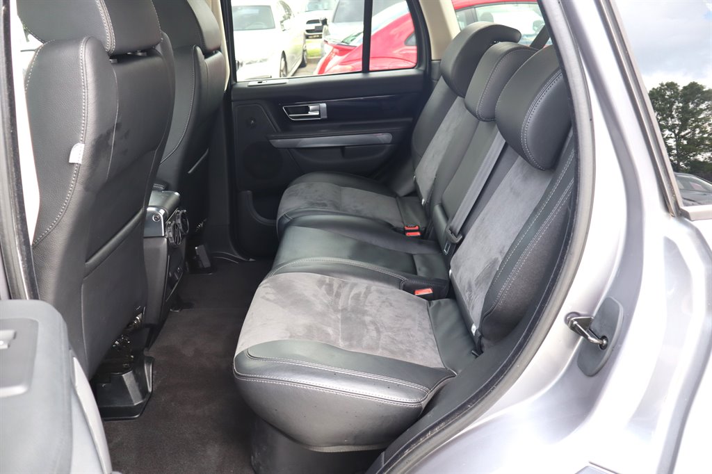 2012 Land Rover Range Rover Sport - $16,995