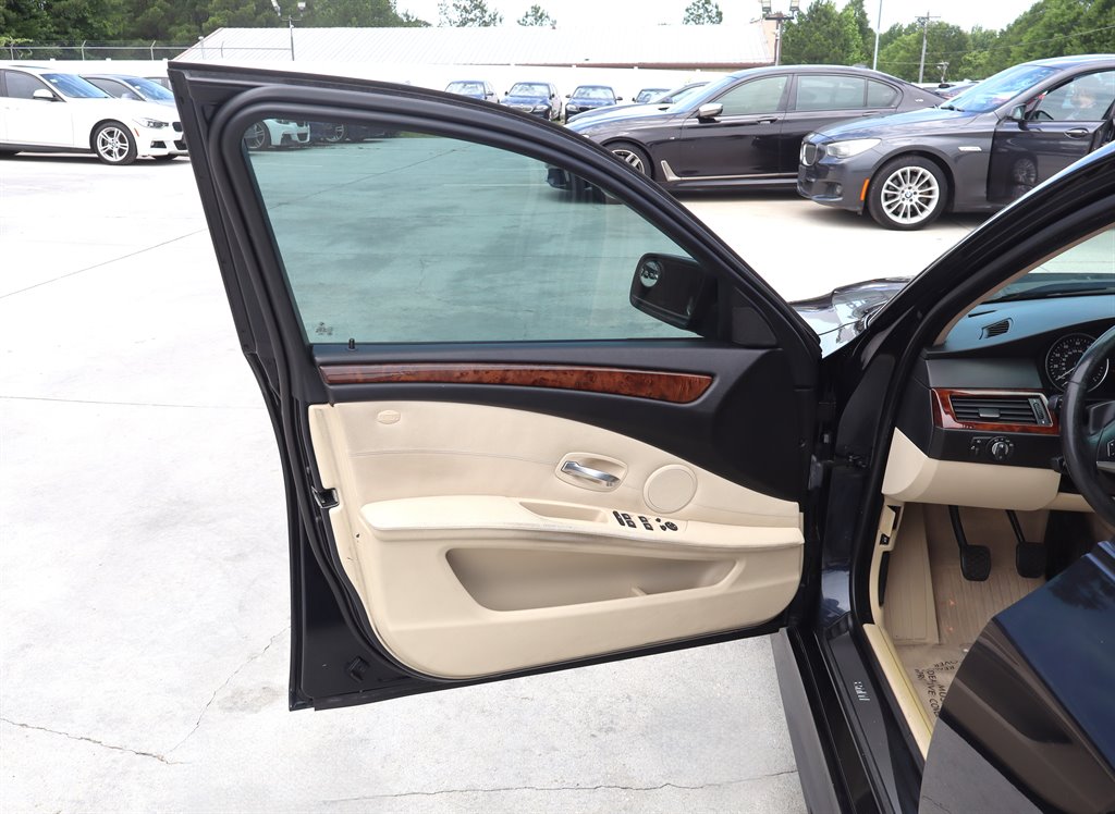 2008 BMW 550i - $11,995