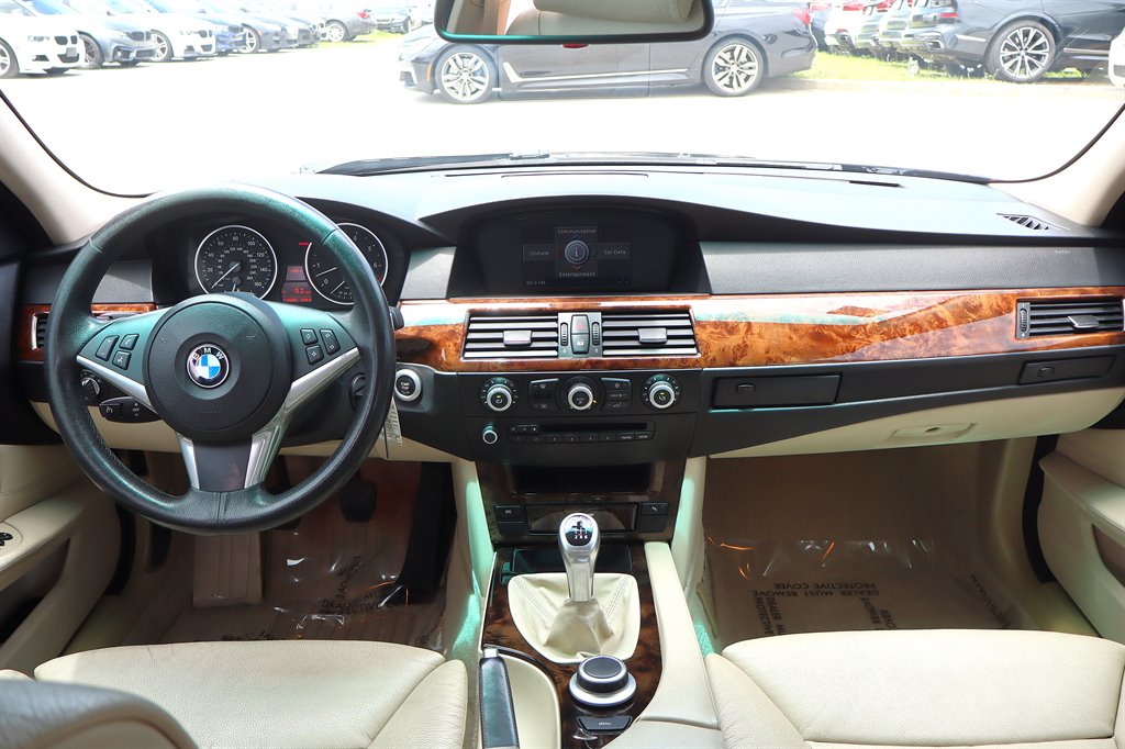 2008 BMW 550i - $11,995