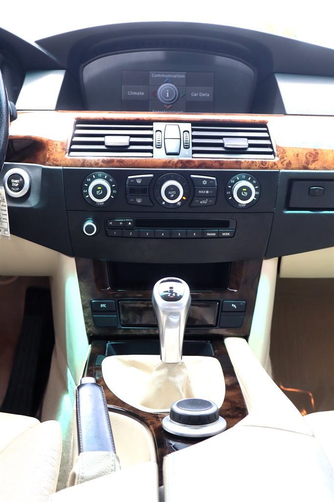2008 BMW 550i - $11,995