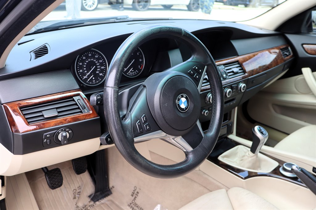 2008 BMW 550i - $11,995