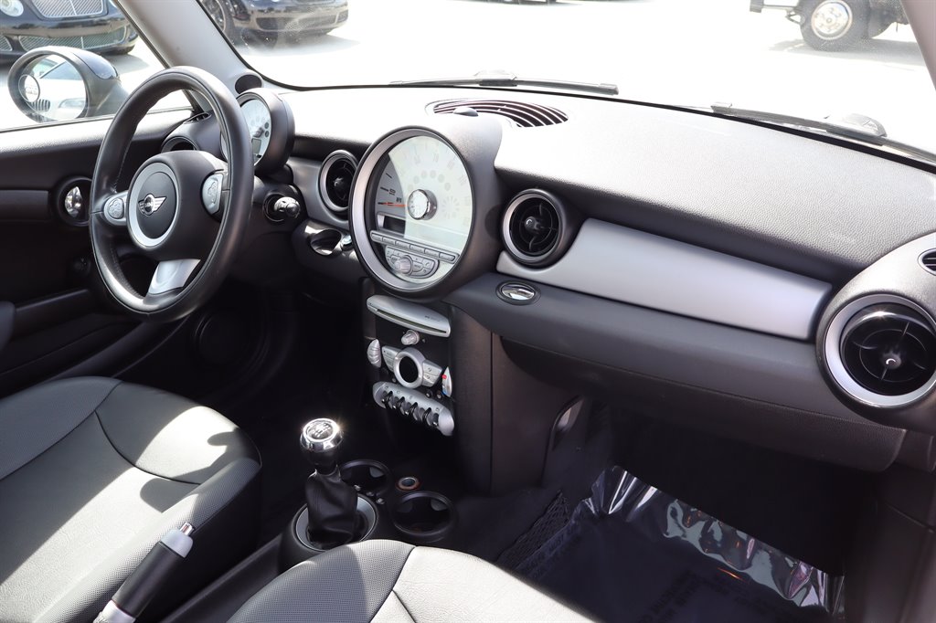 2008 MINI Clubman - $7,995