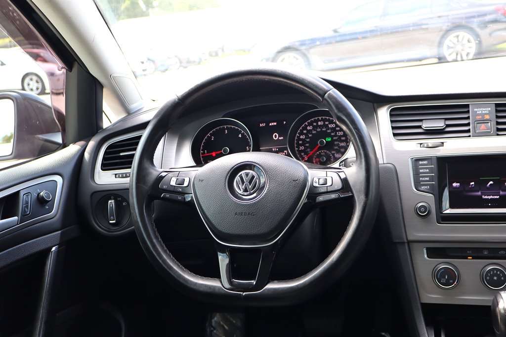 2015 Volkswagen Golf - $11,995