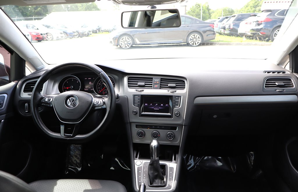 2015 Volkswagen Golf - $11,995