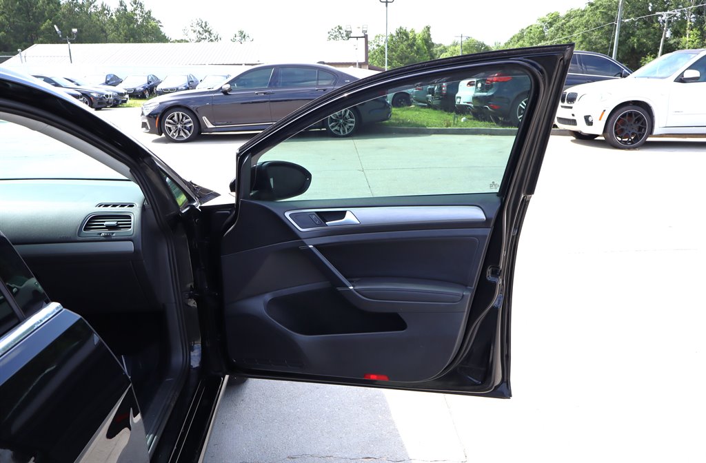 2015 Volkswagen Golf - $11,995