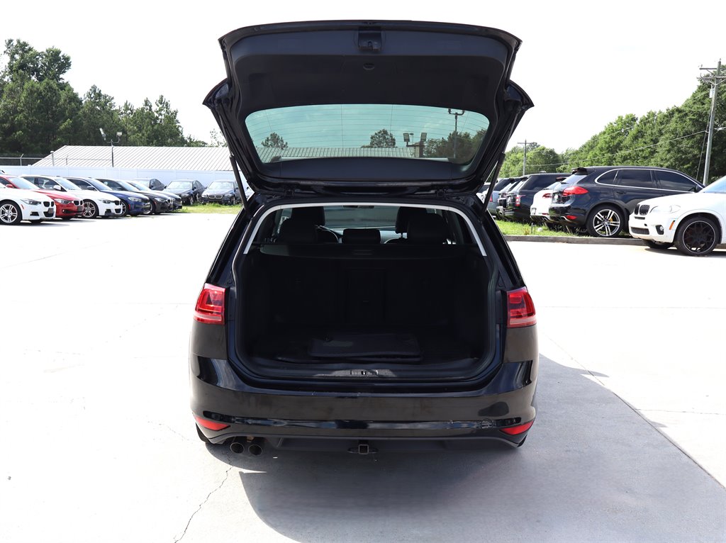 2015 Volkswagen Golf - $11,995