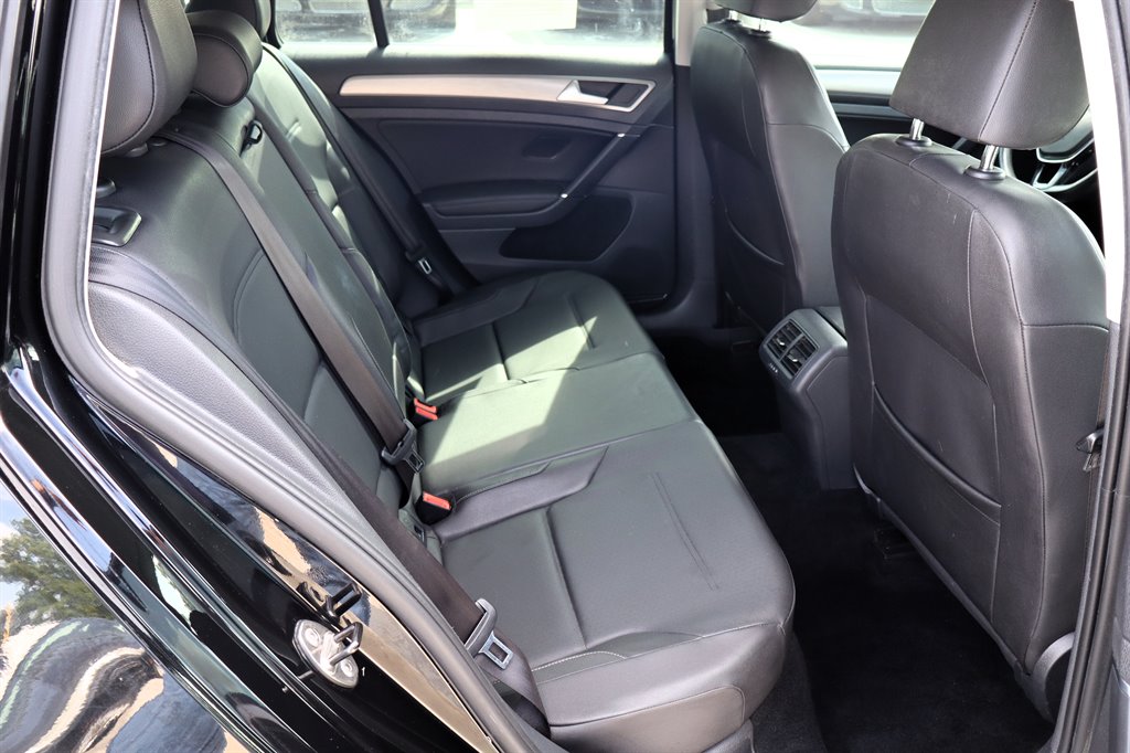 2015 Volkswagen Golf - $11,995