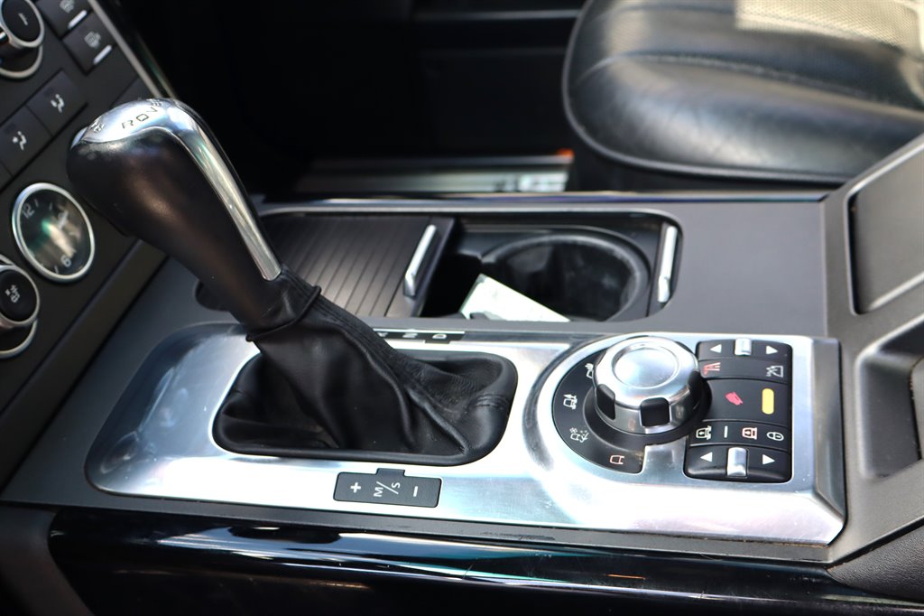 2010 Land Rover Range Rover - $10,995
