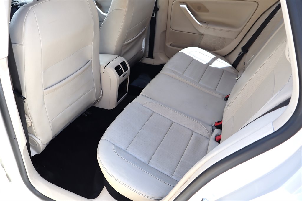 2011 Volkswagen Jetta - $6,995