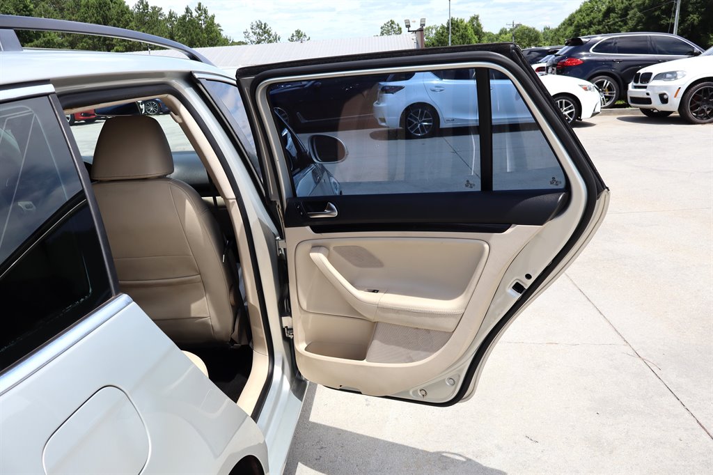 2011 Volkswagen Jetta - $6,995