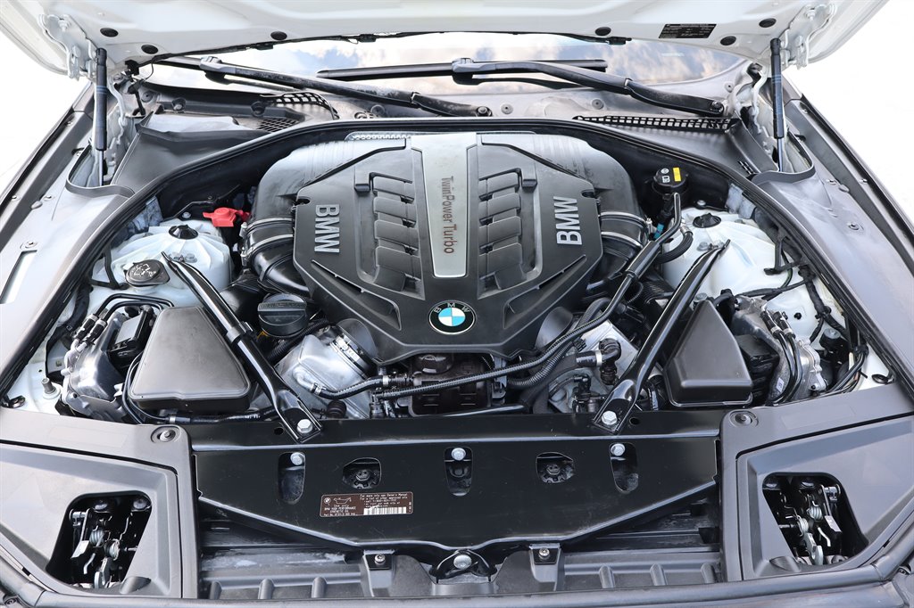 2015 BMW 5 Series - $12,995