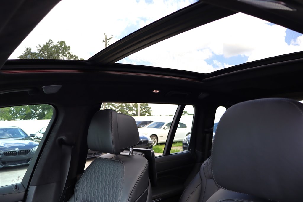 2020 BMW X7 - $27,995
