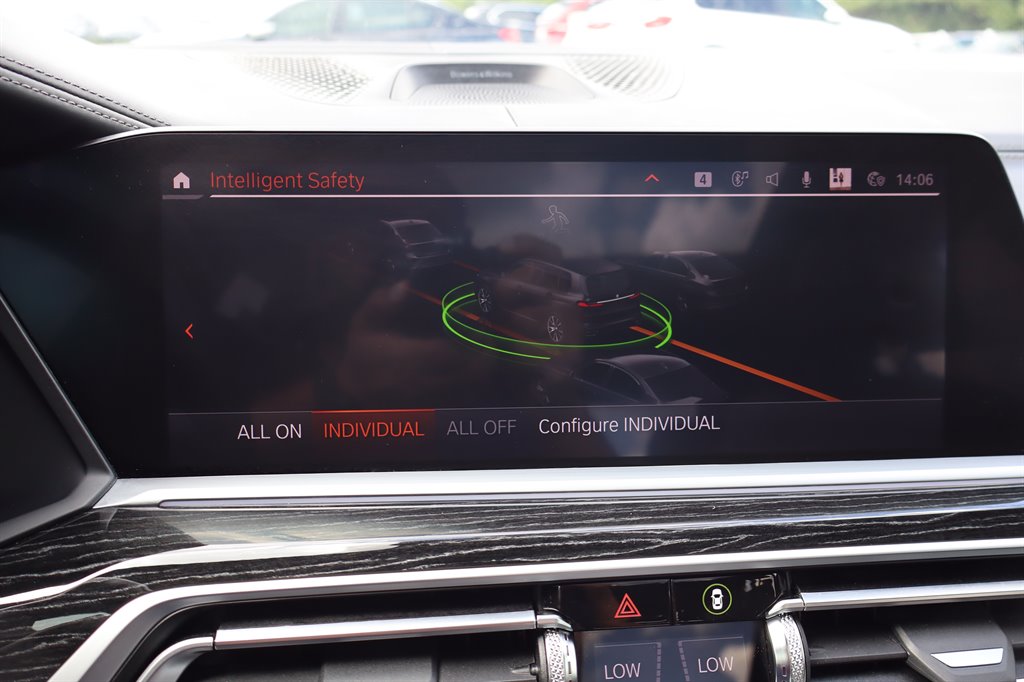 2020 BMW X7 - $27,995