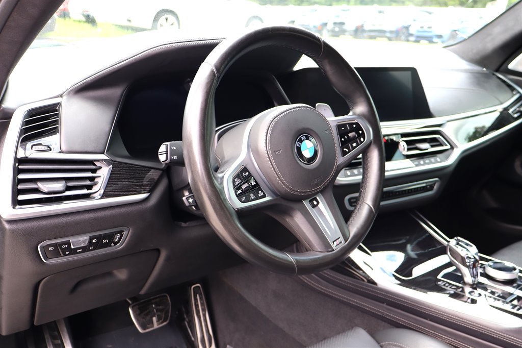 2020 BMW X7 - $27,995