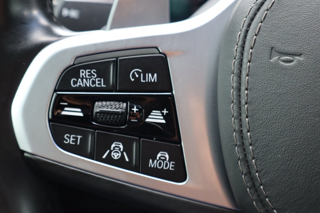 2020 BMW X7 - $27,995