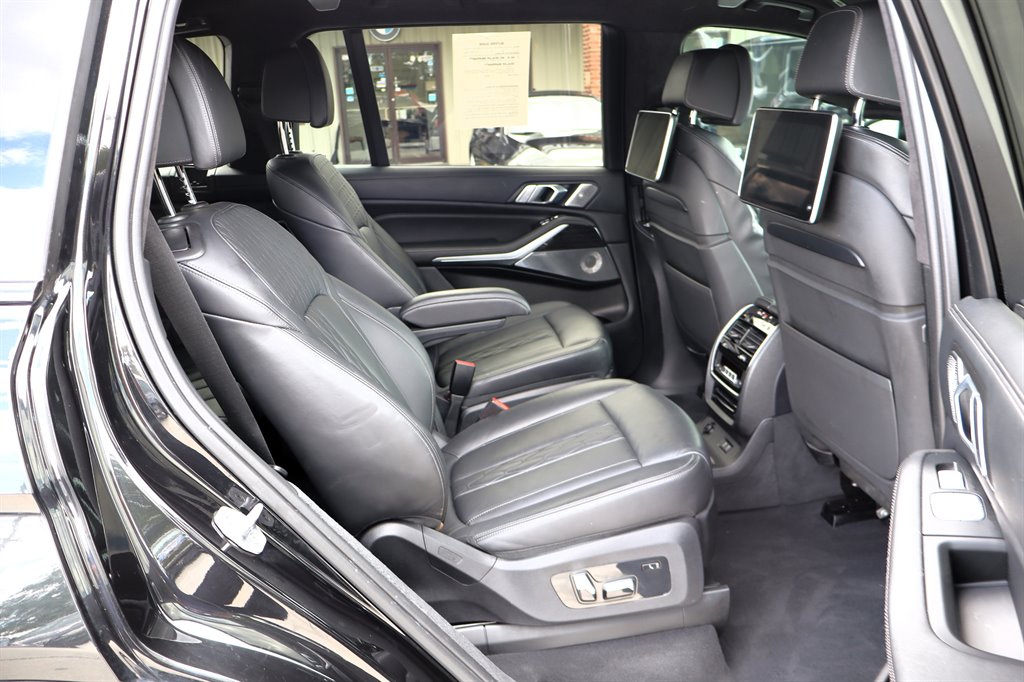 2020 BMW X7 - $27,995