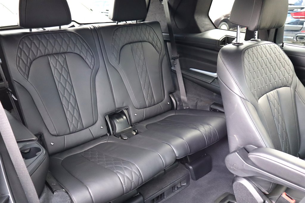 2020 BMW X7 - $27,995