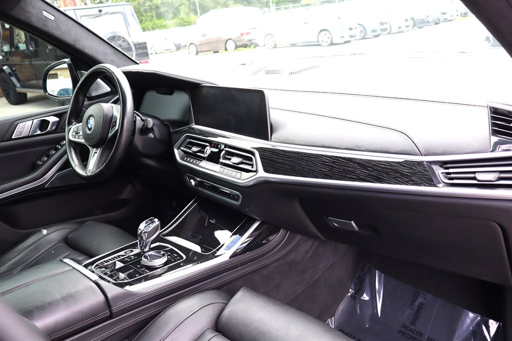 2020 BMW X7 - $27,995