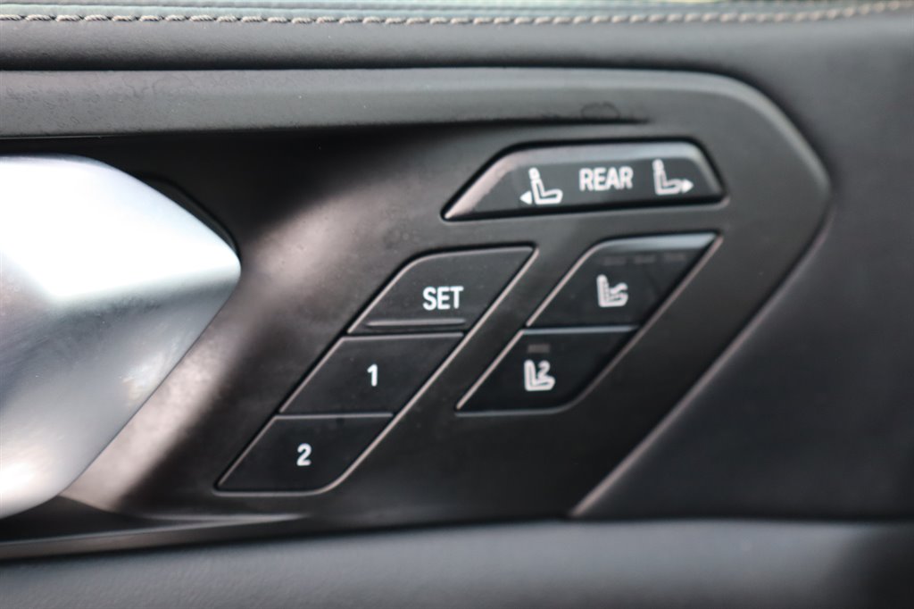 2020 BMW X7 - $27,995