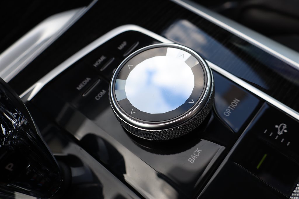 2020 BMW X7 - $27,995