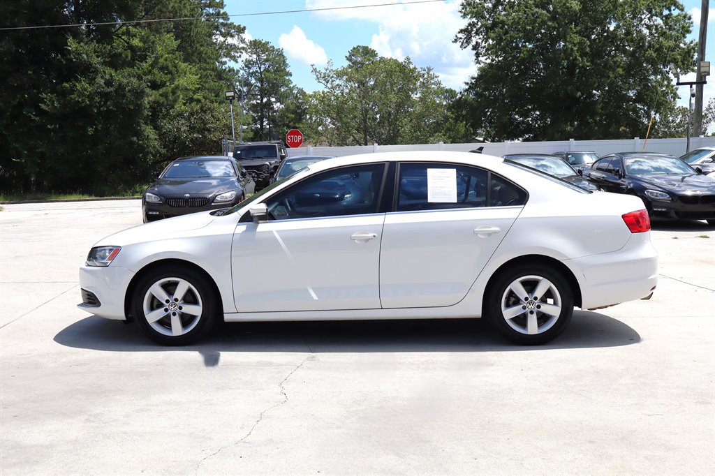 2013 Volkswagen Jetta - $10,995