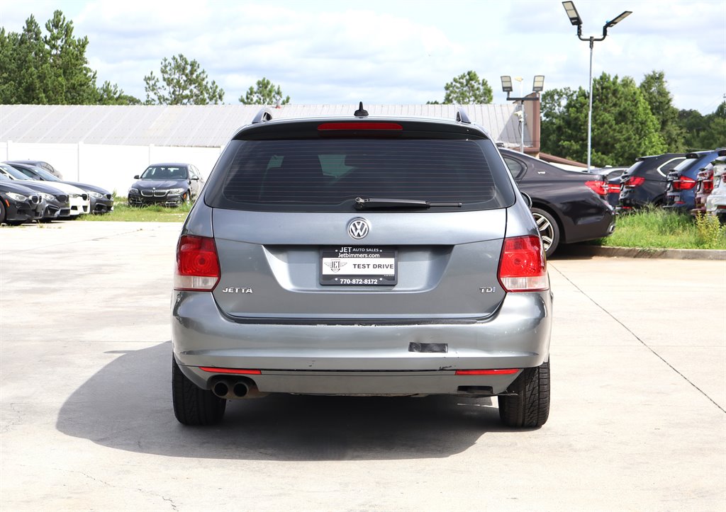 2012 Volkswagen Jetta - $3,995