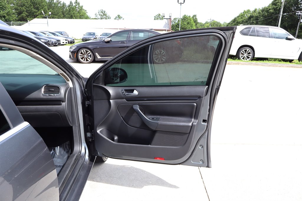 2012 Volkswagen Jetta - $3,995