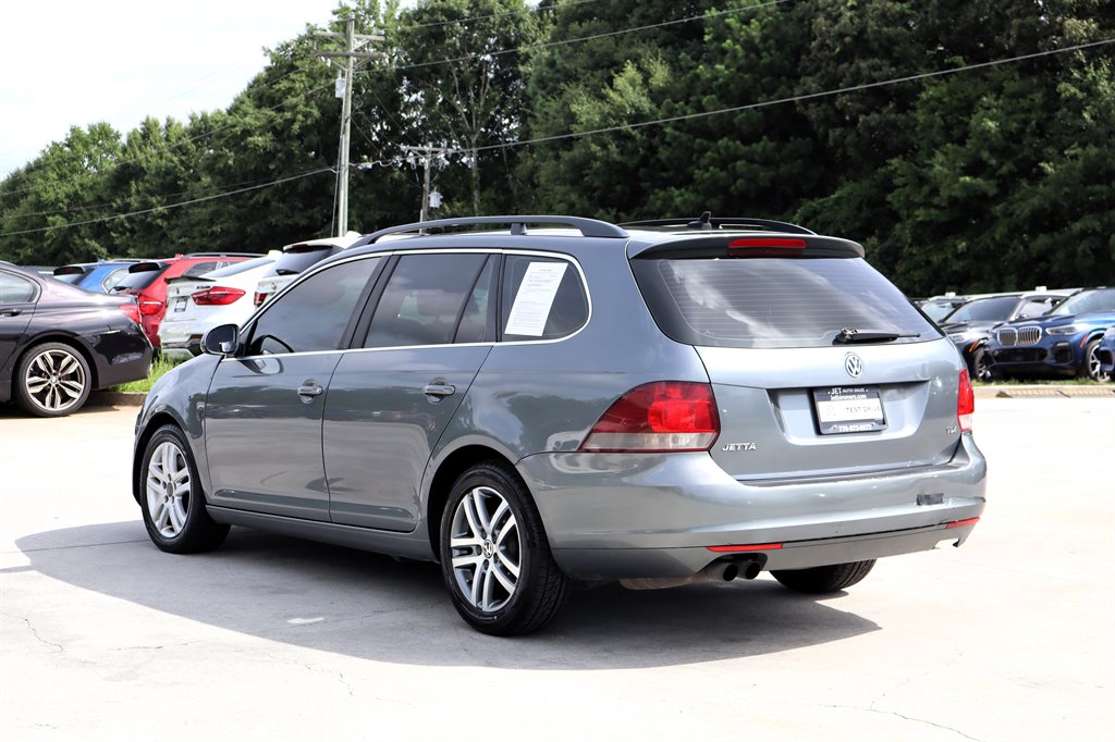 2012 Volkswagen Jetta - $3,995