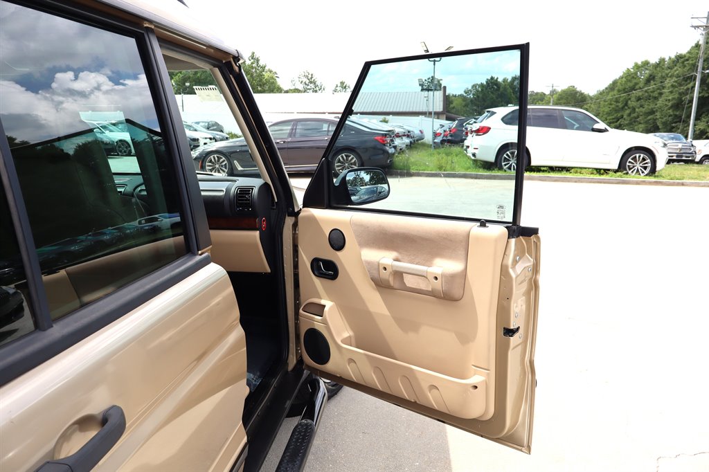 2004 Land Rover Discovery - $19,995