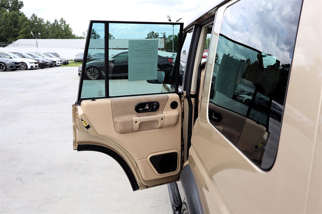 2004 Land Rover Discovery - $19,995