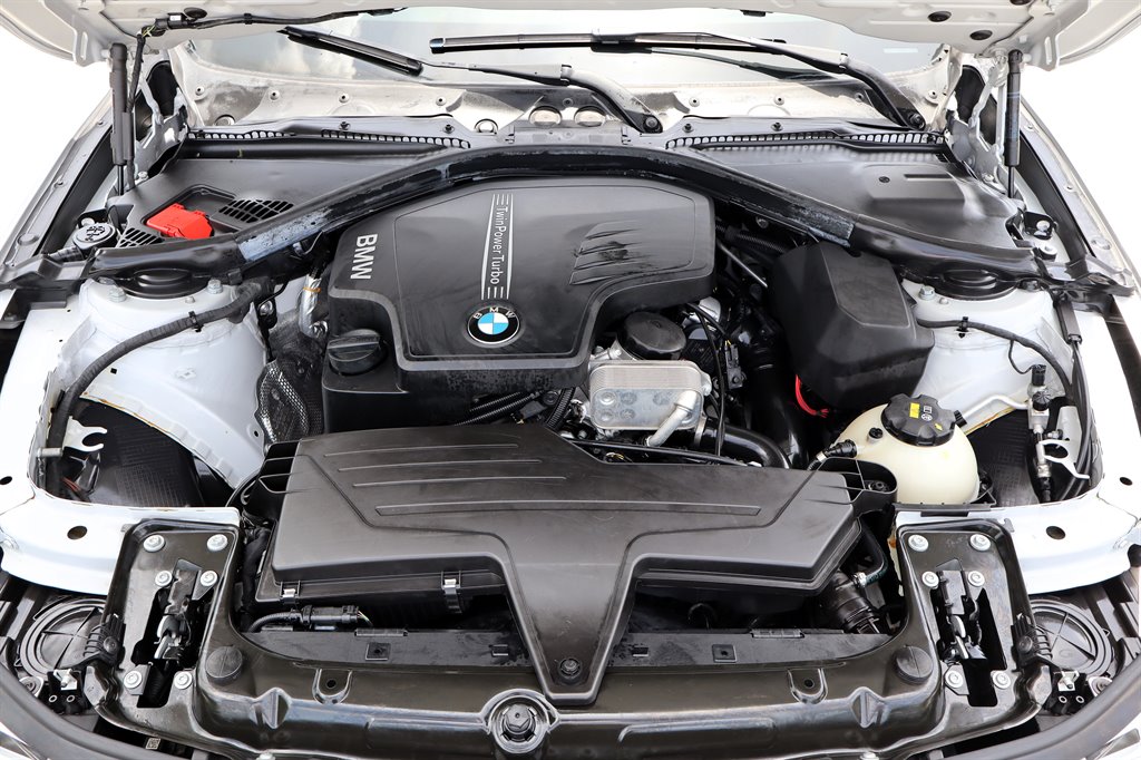 2015 BMW 3 Series - $10,995