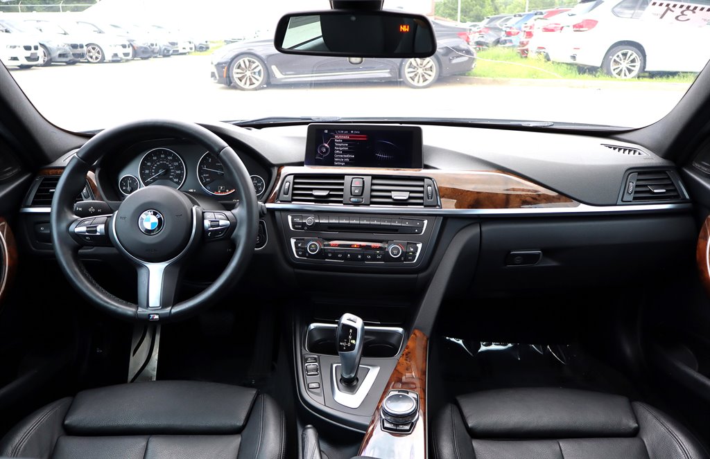 2015 BMW 3 Series - $10,995