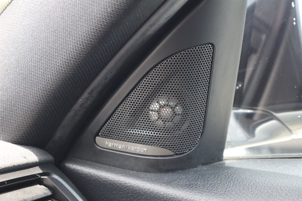 2015 BMW 3 Series - $10,995