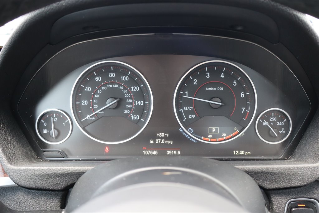 2015 BMW 3 Series - $10,995
