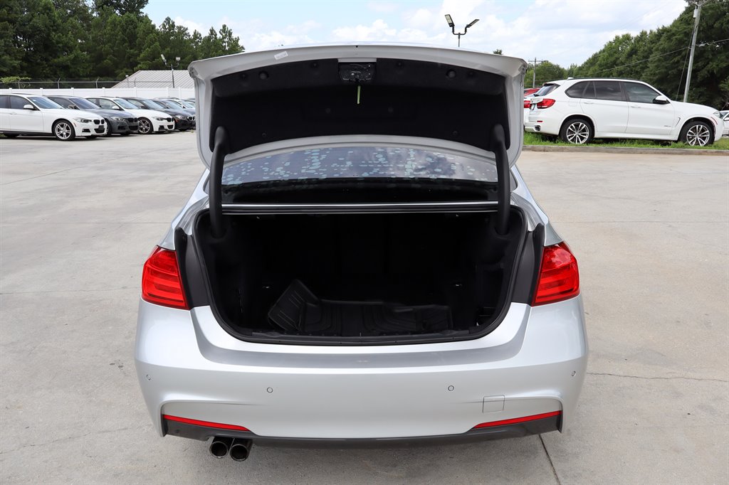 2015 BMW 3 Series - $10,995