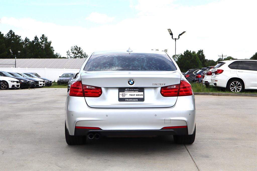 2015 BMW 3 Series - $10,995
