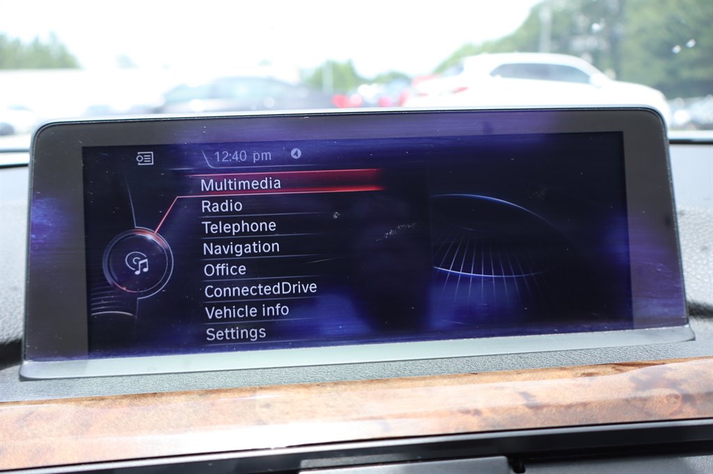 2015 BMW 3 Series - $10,995