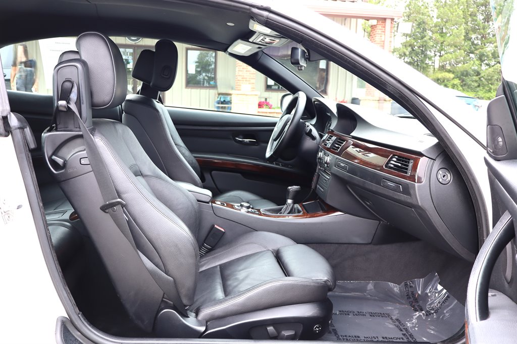 2011 BMW 3 Series - $14,995