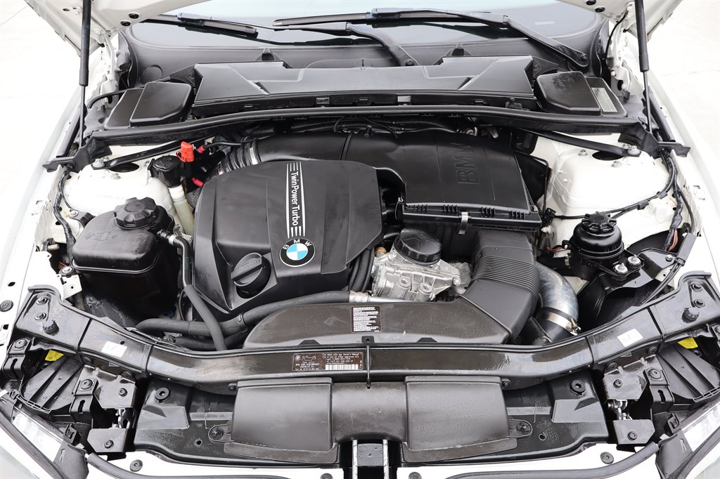 2011 BMW 3 Series - $14,995
