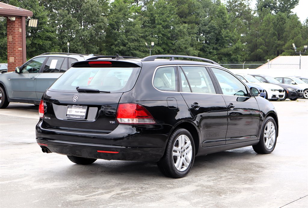2014 Volkswagen Jetta - $9,995