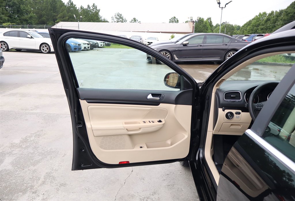 2014 Volkswagen Jetta - $9,995