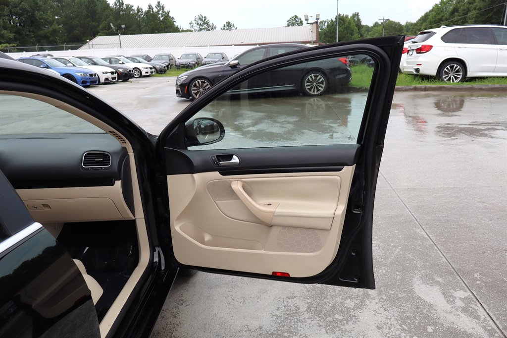 2014 Volkswagen Jetta - $9,995