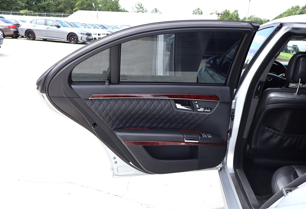 2008 Mercedes-Benz S-class - $21,995