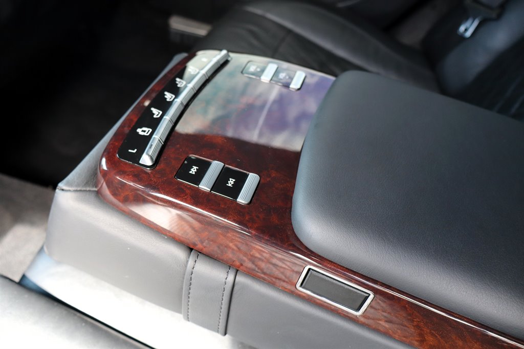 2008 Mercedes-Benz S-class - $21,995
