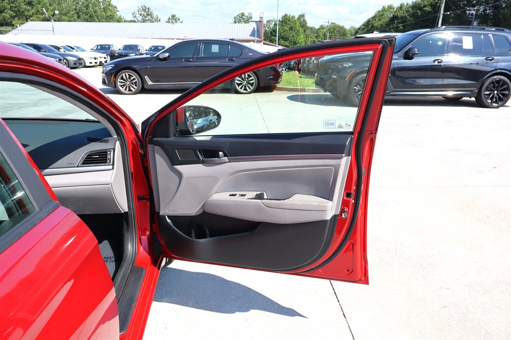 2017 Hyundai Elantra - $7,995