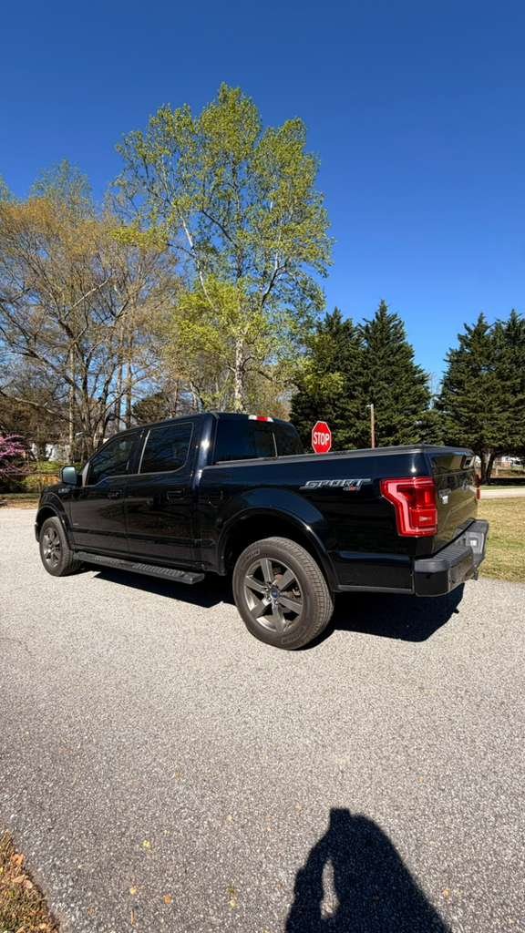 2016 Ford F-150 - $26,995
