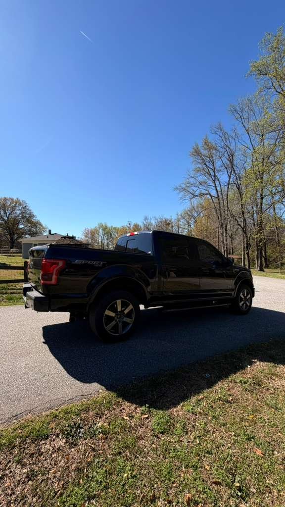 2016 Ford F-150 - $26,995