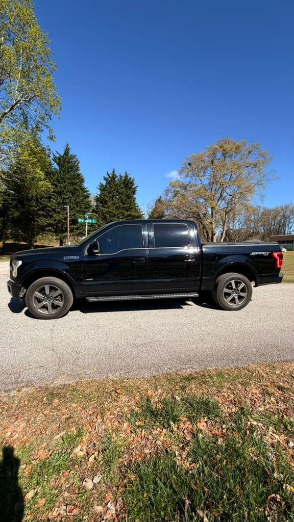 2016 Ford F-150 - $26,995